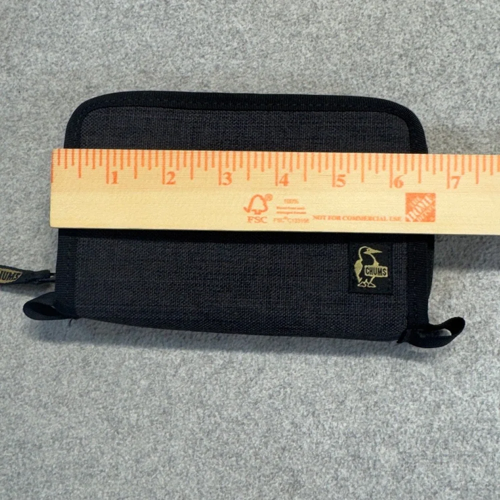 Chums Travel Wallet Unisex OS Charcoal Gray Canvas Zip Around Organizer Pouch